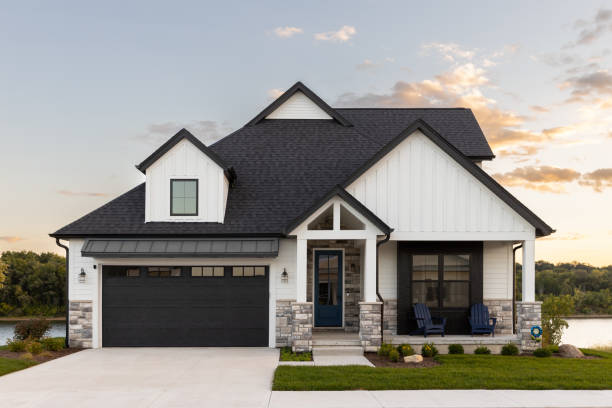 Best Hot Roofs  in Woodburn, OR